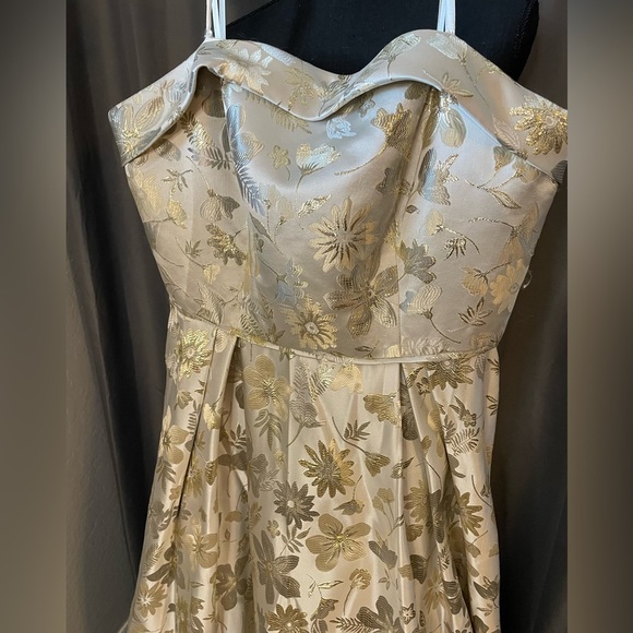 MacDuggal Brocade High Low Gown, Size 12 NWOT - Picture 2 of 9